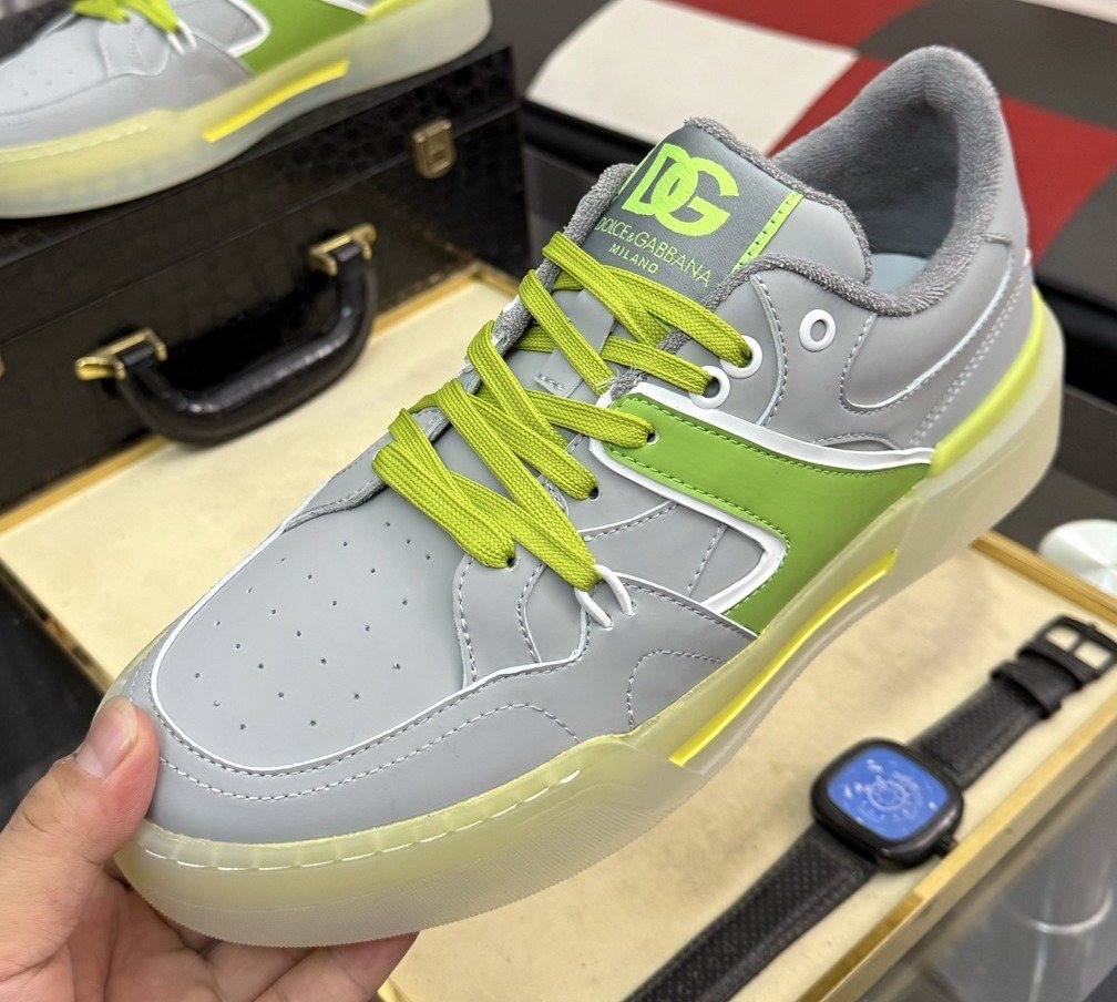 Dolce & Gabbana Lime Accent Low-Top Sneakers - Light Gray & Lime Green