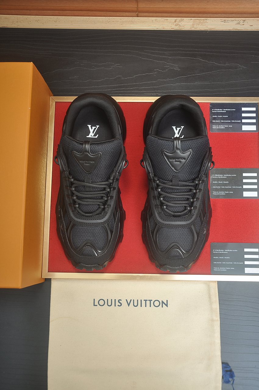 Louis Vuitton Low-Top Lug Sole Sneakers