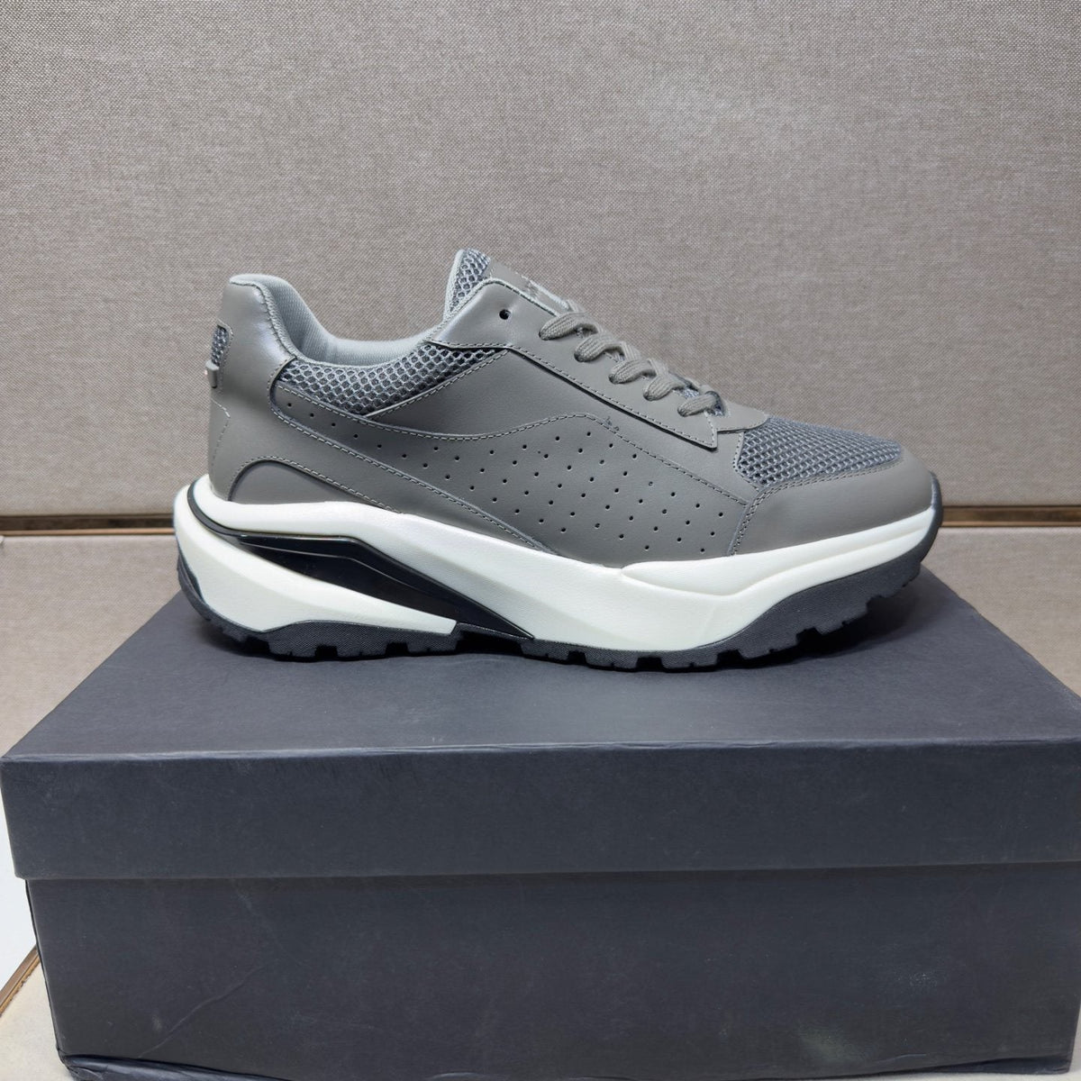 HUGO BOSS Mesh-Textured Casual Sneakers